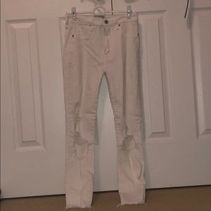 Abercrombie & Fitch white high rise ankle jean